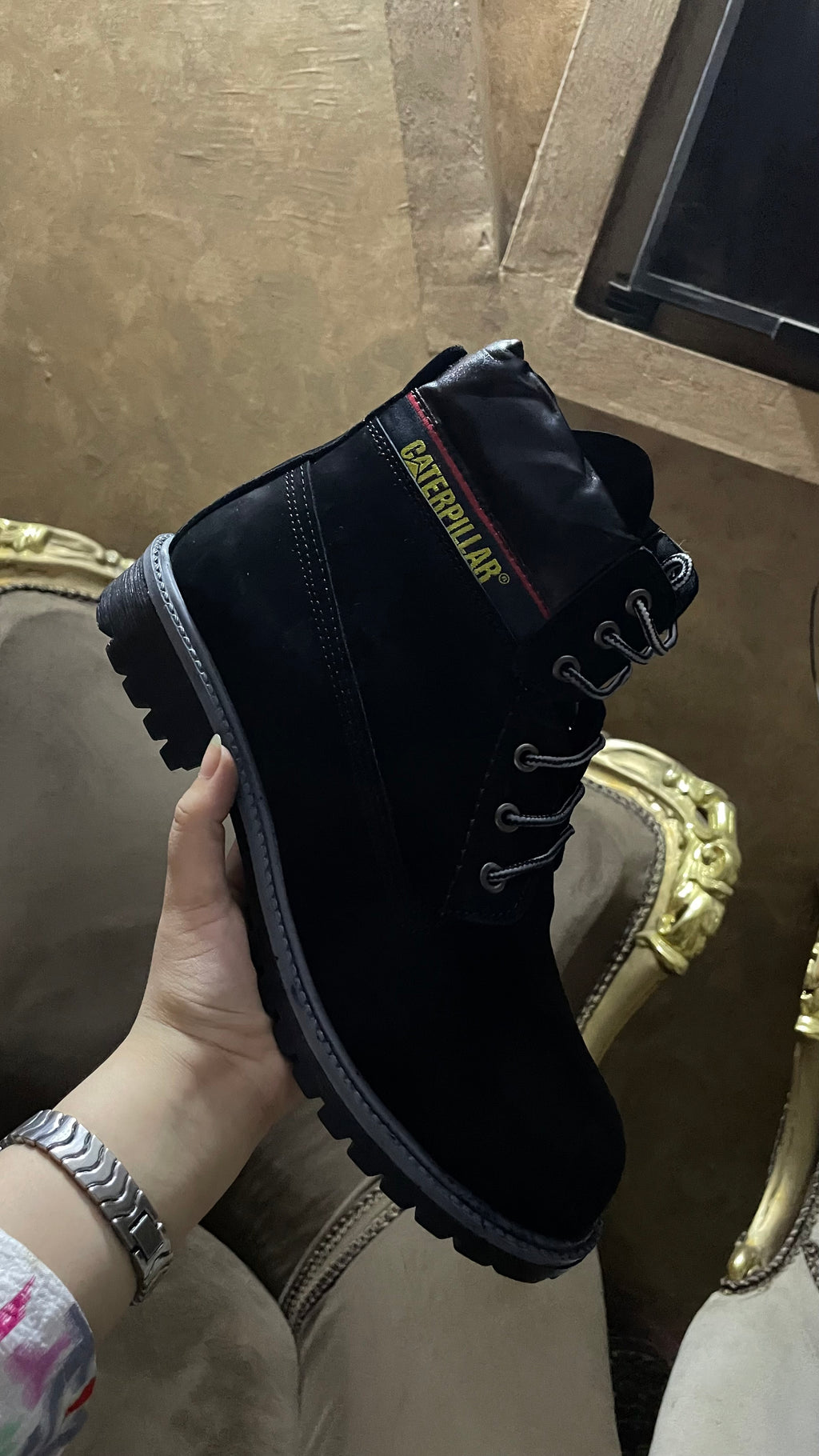 جزمة كاتربيلار